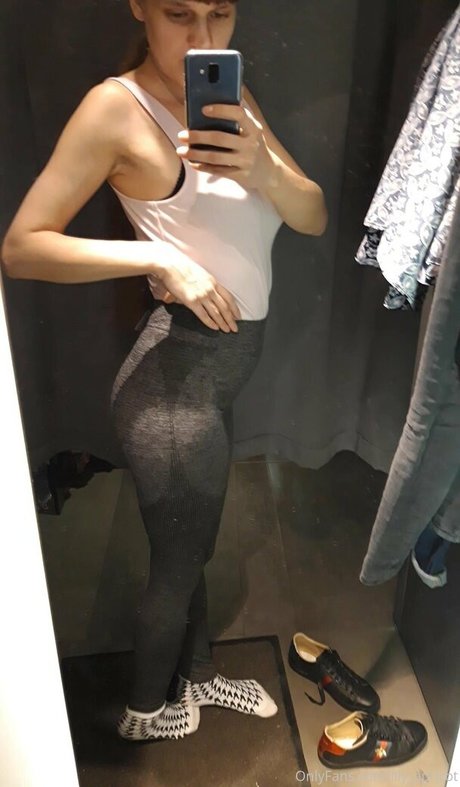 lilyapricot onlyfans nude photos