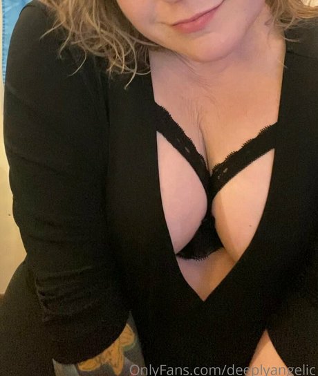 deeplyangelic new onlyfans leaks