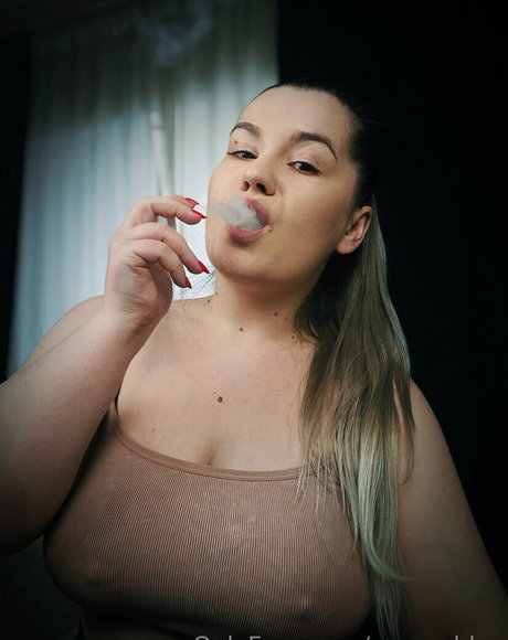 evegoddes only fans nude leaks