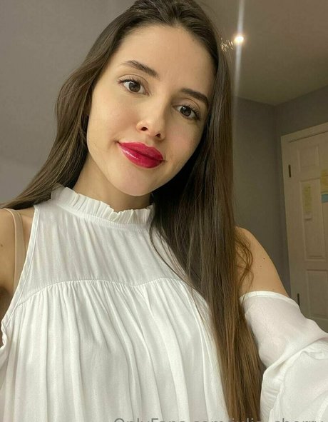 julia cherry onlyfans explicit content