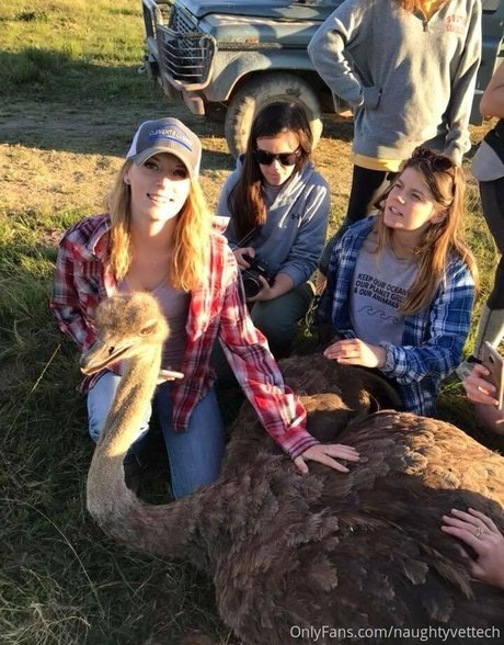 naughtyvettech onlyfans post