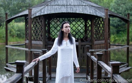 tina asphodel onlyfans naked pics