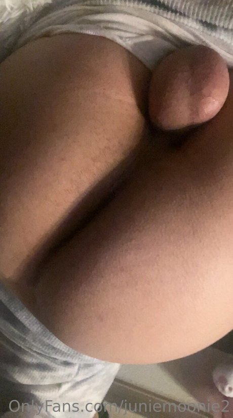 juniemoonie2 onlyfans public photos