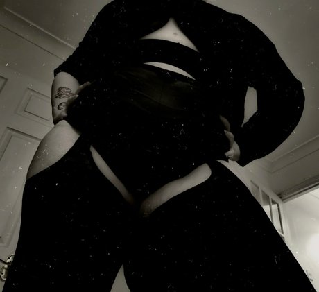 saintdomina naked onlyfans