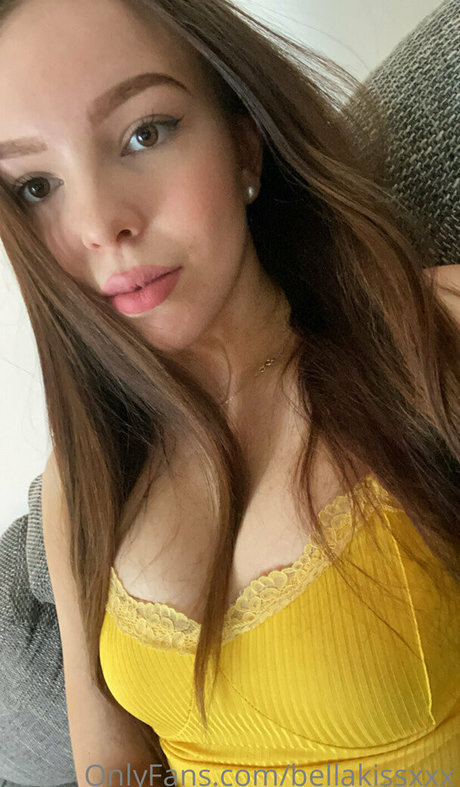 bellakissxxx porn onlyfans leaks