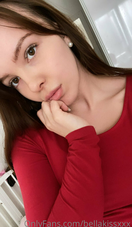 bellakissxxx topless onlyfans