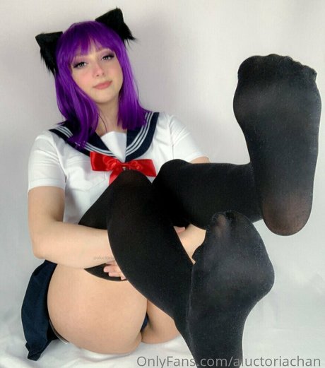 aluctoriachan nude leak onlyfans
