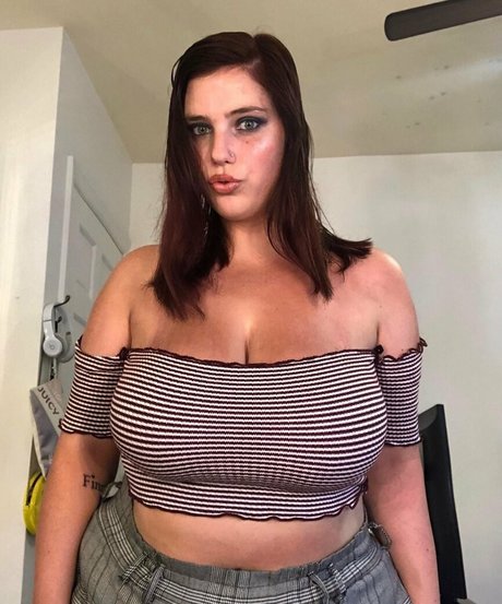 Nikkimichay nude leaked onlyfans