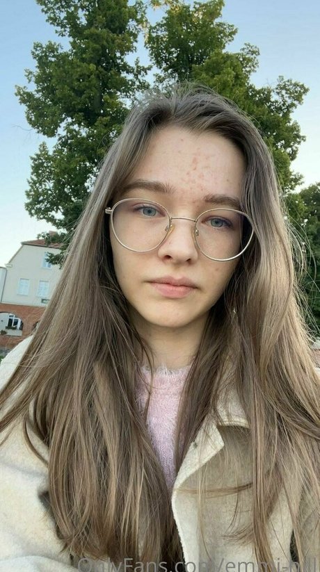 emmi hill en onlyfans