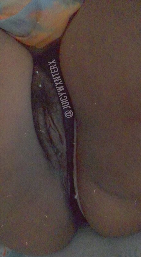juicywxnter nude on onlyfans
