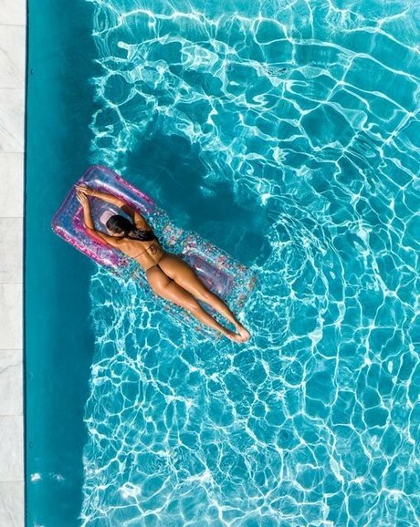 Eilat Rose Profile pic