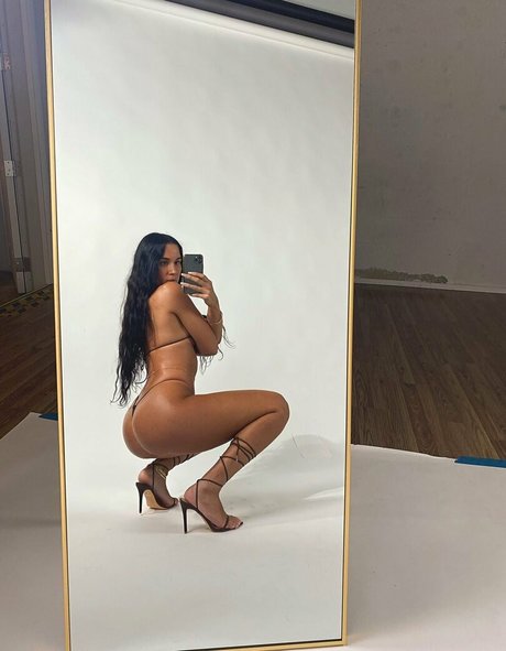 Eilat Rose onlyfans striptease