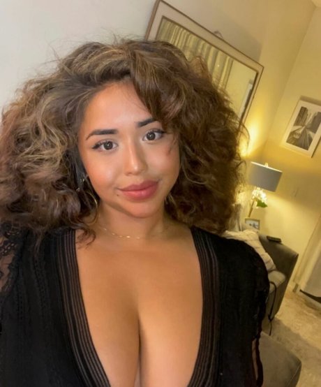 Sarai Fonseca onlyfans for free