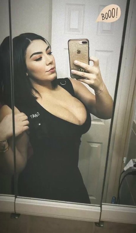 Nicky Nicole nude leak onlyfans