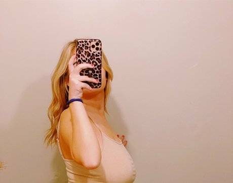 Summer Hope onlyfans leaks.