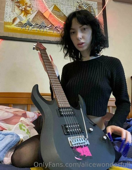 alicewonderfull onlyfans pics