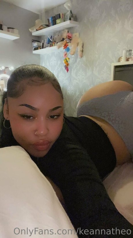 Keanna Theo onlyfans model photo