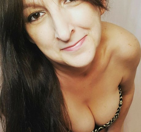 Vivian Ward only fans photos