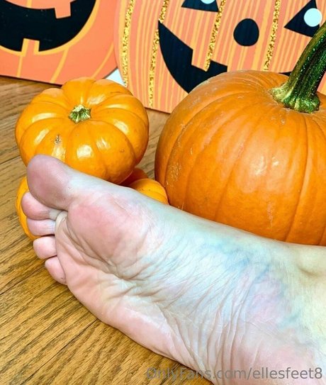 ellesfeet8 nudes onlyfans leaked