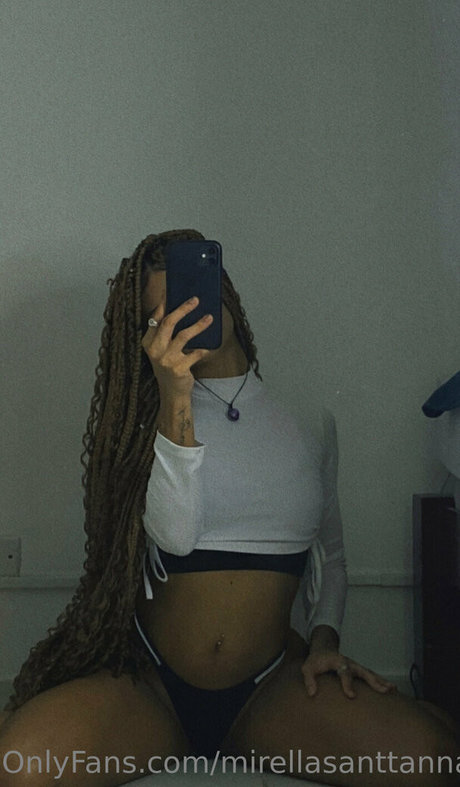 Mirella Santtanna onlyfans ass
