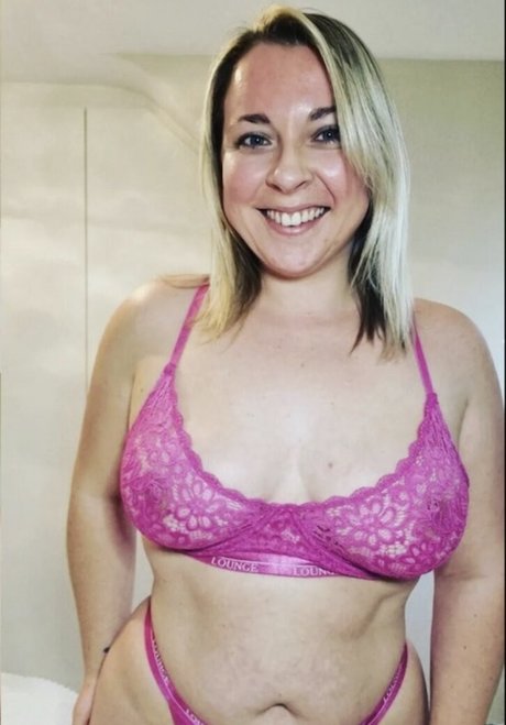 Unknown Girl onlyfans leaked pictures