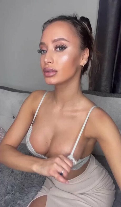 Tessa Maven onlyfans photos