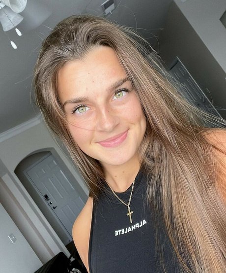 Janelle Jolicoeur onlyfans nudes