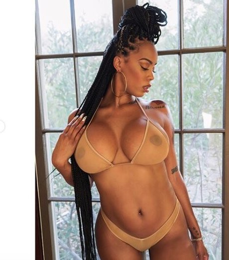 Marriam Chafera pics onlyfans