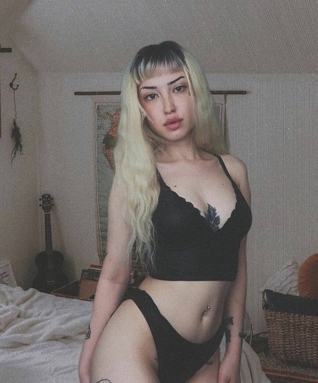 Simge Akkus onlyfans leak nude
