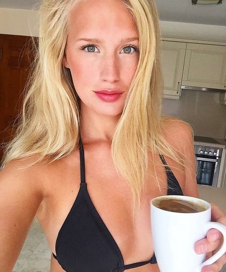 Maria Fagerstrom onlyfans strip tease