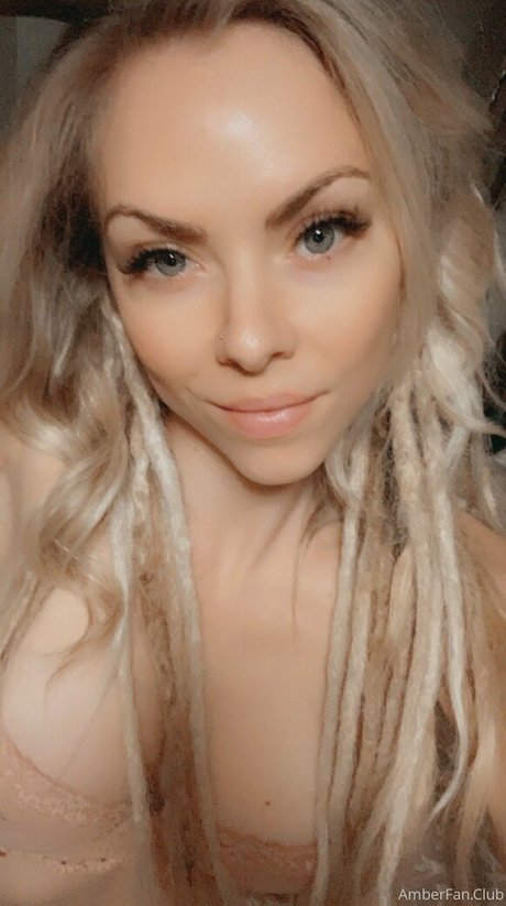 Nina Rei onlyfans leaked.