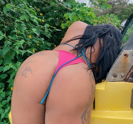 Vannessa Doarte onlyfans nude photos