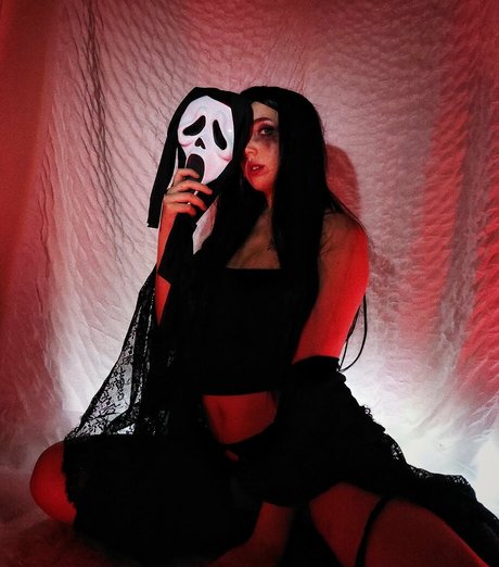 ravensrefuge porn onlyfans