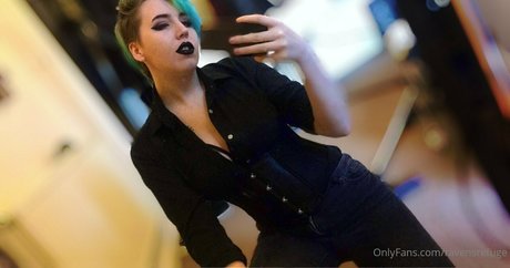 ravensrefuge nudes only fans