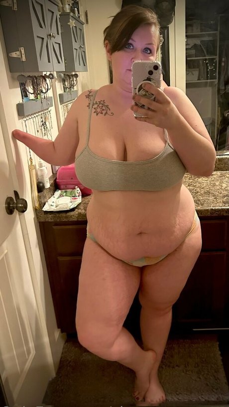 shymommy nextdoor onlyfans pictures