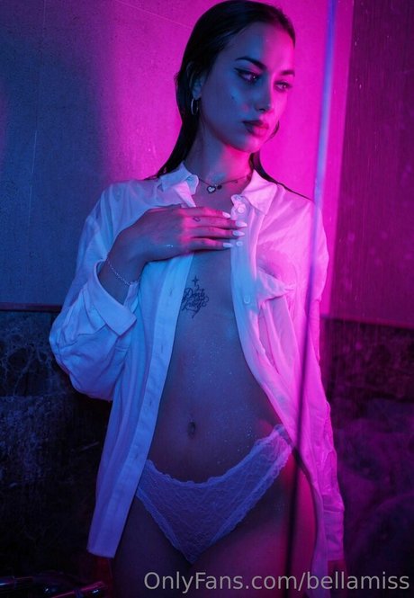 bellarossi21 only fans naked