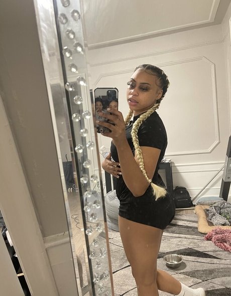 kaylalebombbb onlyfans leaked nude