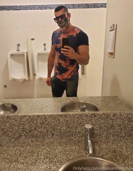 eliseoantoniofree onlyfans fotos