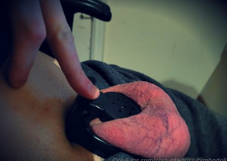 corruptedsissybimbodoll new onlyfans