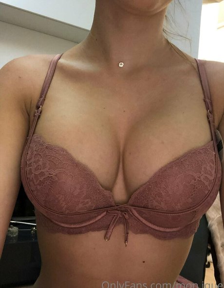 mon ique onlyfans fotos