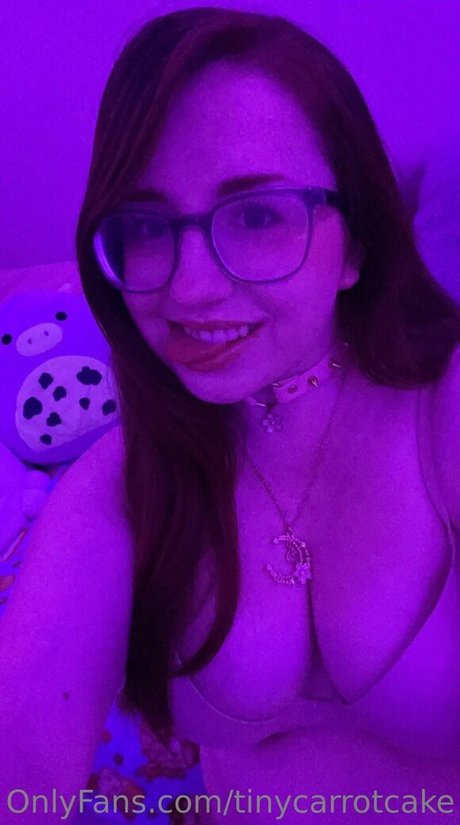 tinycarrotcake onlyfans free