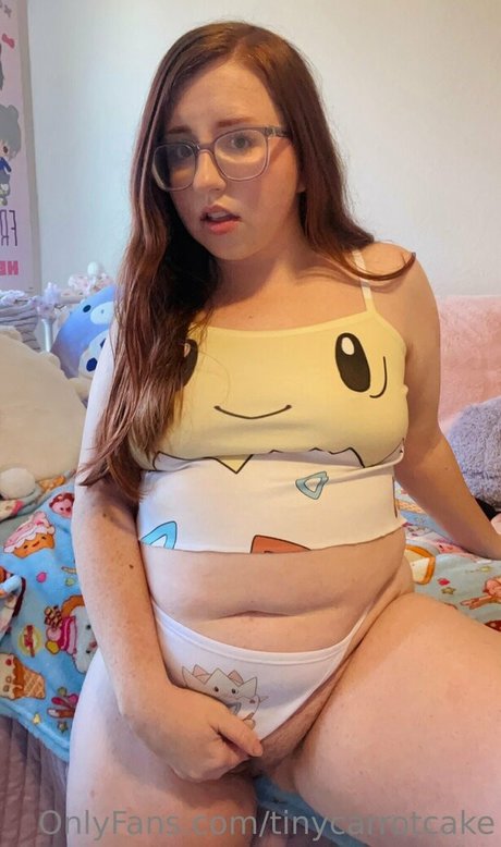 tinycarrotcake only fans review