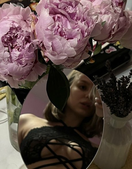 Miraclekity onlyfans model images