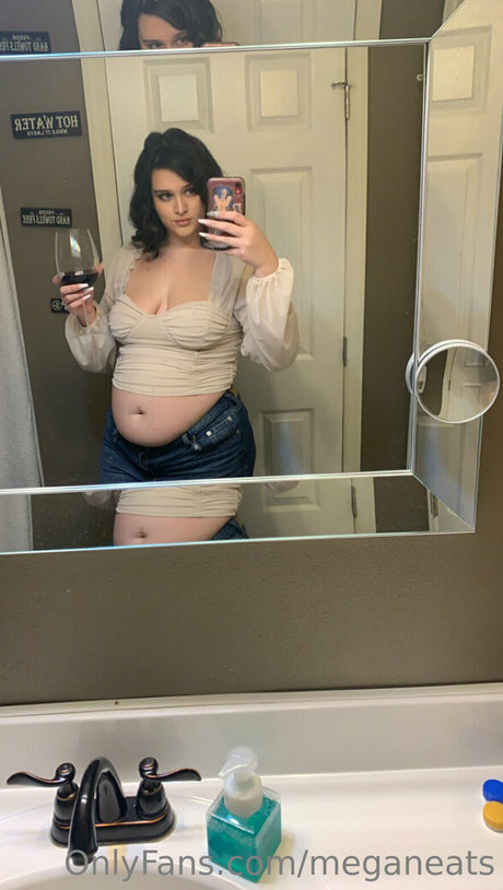 meganeats nude porn onlyfans