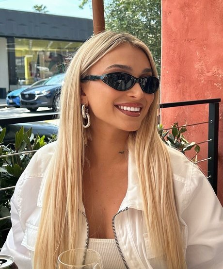 Camaryn Swanson nude onlyfans