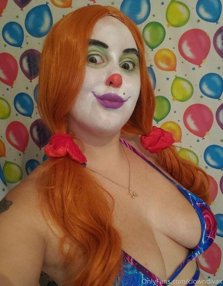 clowndivax onlyfans model images