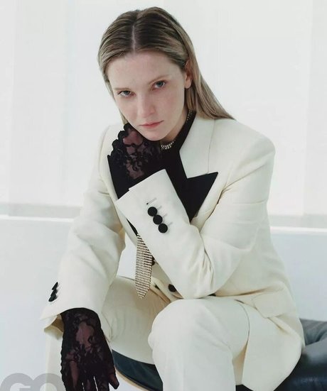 Morfydd Clark leaked porn onlyfans