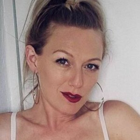 Polly Kendall new leaked onlyfans