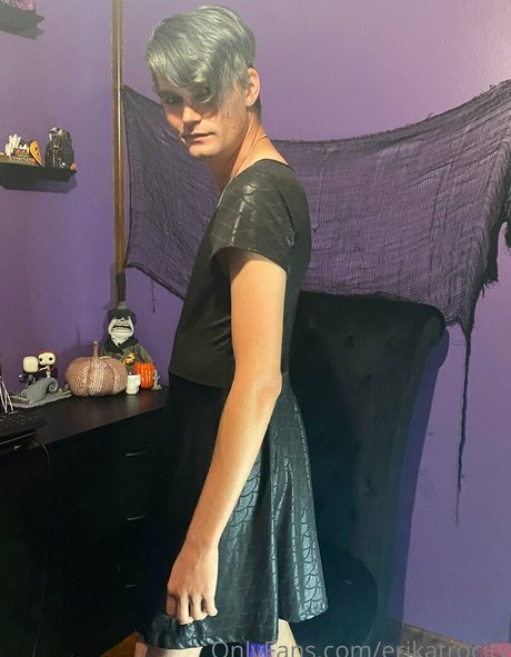 erikatrocity onlyfans nude tits