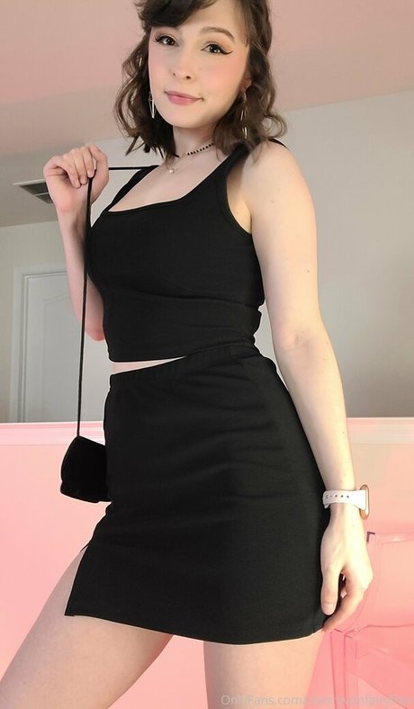 cherryvonfairyfree leak onlyfans